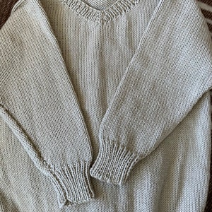 Hand knitted cotton V-neck jersey image 4