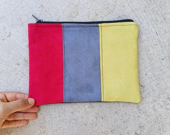 Upcycled Denim Patchwork Pouch • Handmade Zipper Bag • Recycled Jeans Clutch • One of a Kind Cosmetic Bag • Slow Fashion Accessory