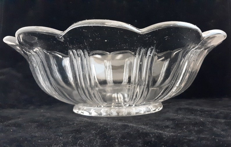 OMN 2960 Eapg Cambridge Glass Company Bowl No \u2022 AKA: 4 Lines; Four Lines \u2022 Introduced 1914