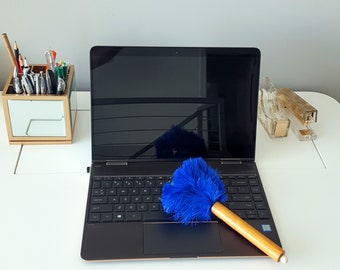 Ostrich Feather Computer Keyboard Duster with retractable handle