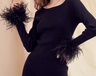 Detachable Ostrich Feather Cuff