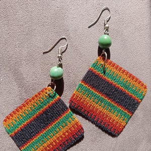 Alpaca wool earring Peru