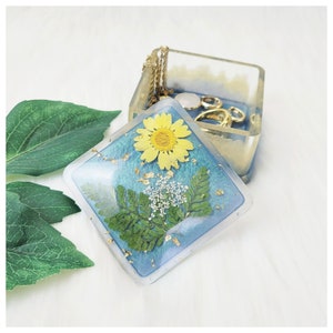 Pressed Flower Resin Trinket Box: Teal Blue, Gold Flakes