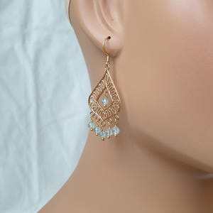 Blauer Topas Kronleuchter Ohrringe, Träne Edelstein Ohrringe für Frauen, Blau und Gold lange Ohrringe Geschenk für sie