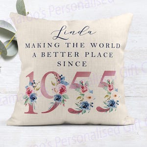 70er Geburtstagsgeschenk | Die Welt zu einem besseren Ort machen seit 1955 | Alles Gute zum 70. Geburtstag | 70er Jahre | 70er | 70er Geburtstagskissen |70er Jahre Kissen FLORAL