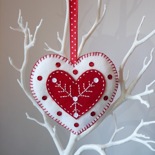 Christmas Craft Kit - Sew Your Own 100% Wool Felt Scandinavian-Style Heart Decoration