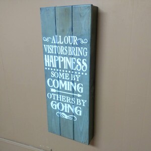 Cast Iron 'All Our Visitors Bring Happiness' Entrance Sign – Vintage Wall Plaque For Home Decor