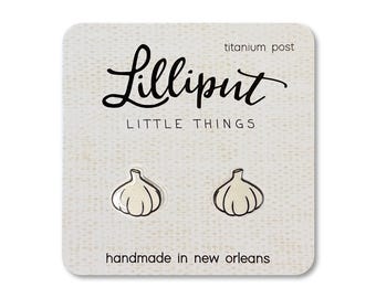Garlic Bulb Earrings: Novelty Acrylic Foodie Gift
