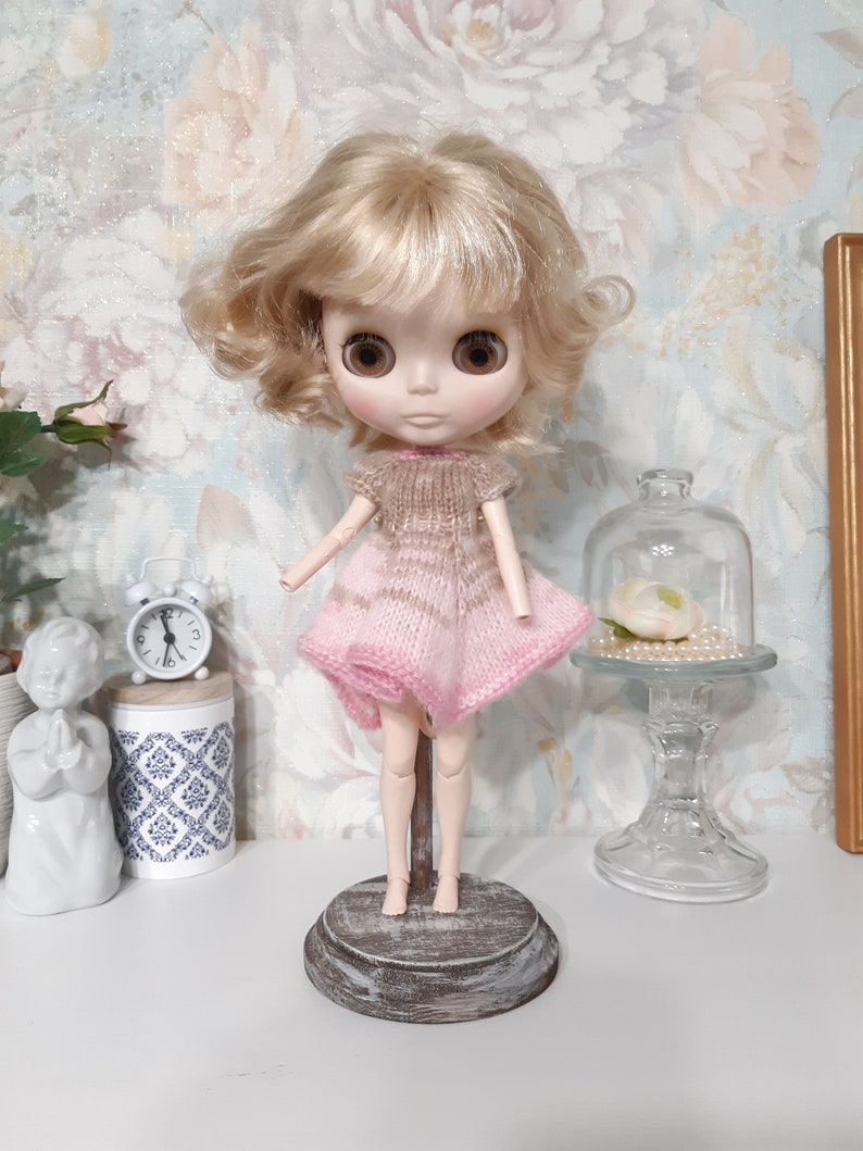 Doll stand wood Display stand Doll display Doll holder Blythe Etsy