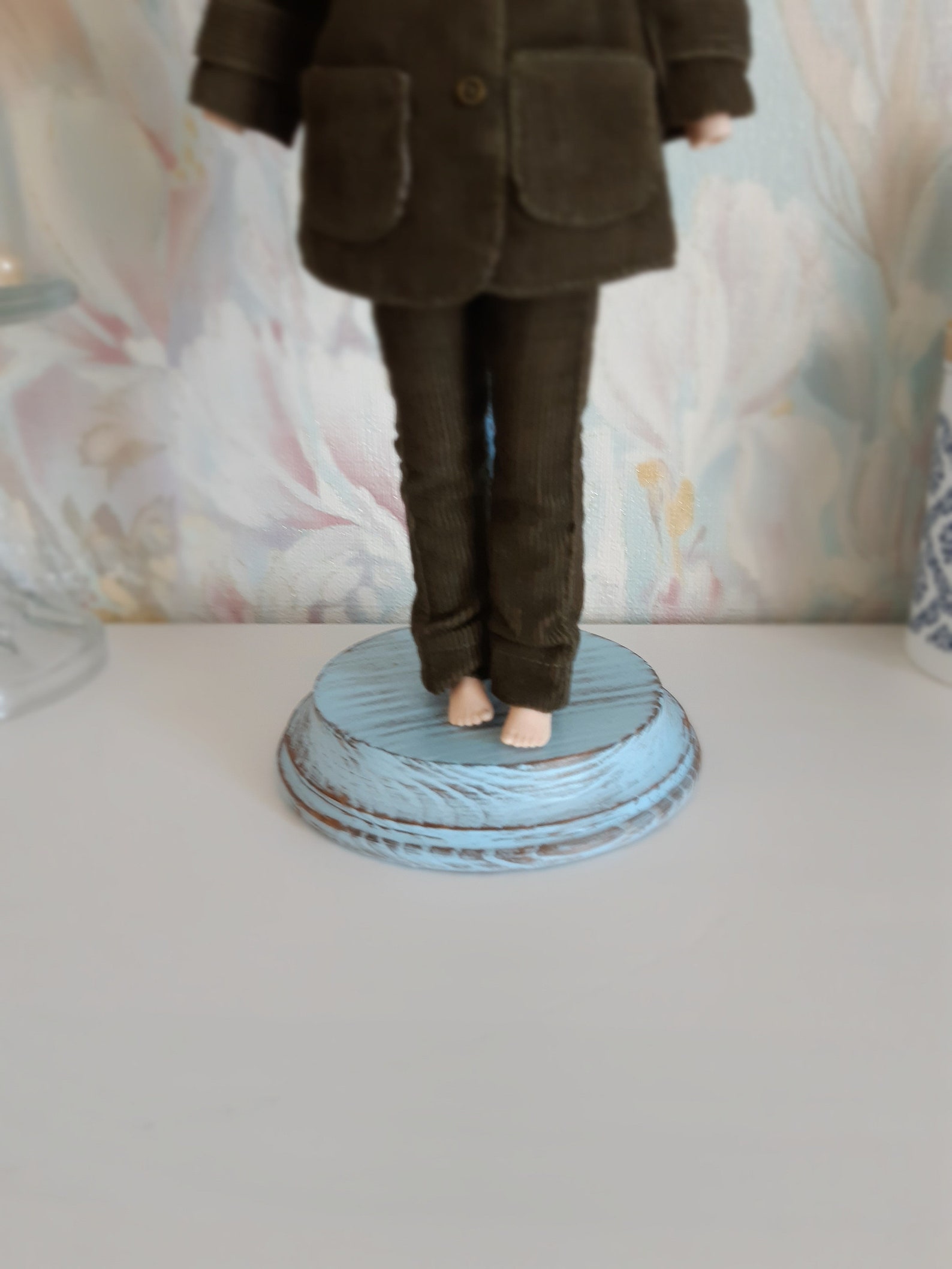 Doll stand wood Display stand Doll display Doll holder Blythe Etsy