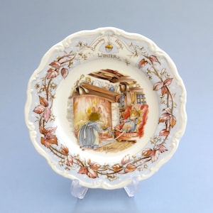 Brambly Hedge Winter 8 inch plate by Royal Doulton, a pretty vintage plate from the Four Seasons collection, illustrations of Jill Barklem.