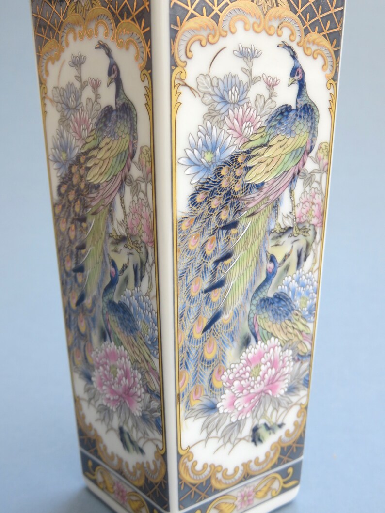 Peacocks Vase, Pretty Vintage 8 Inch Vase Decorated With Oriental Peacocks and Chrysanthemum