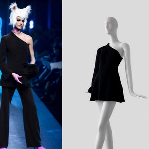 Runway  Mugler FW 2000 Collection Black Tunic Dress Asymmetric Shoulder Removable Sleeve