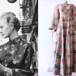 Beautiful Vintage Silk Kimono Dress  Gown 1950s Couture Asian Robe Flower Coat late 50s 40s