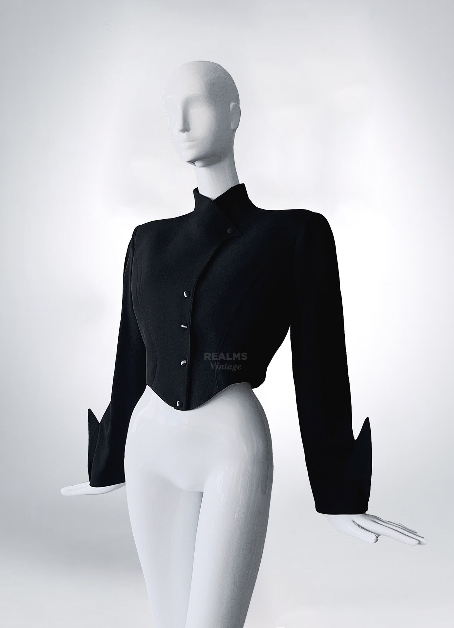 にゃんにゃんこ さま専用 Thierry mugler 黒 ジャケット にゃんにゃんこ さま専用 Thierry mugler 黒 ジャケット