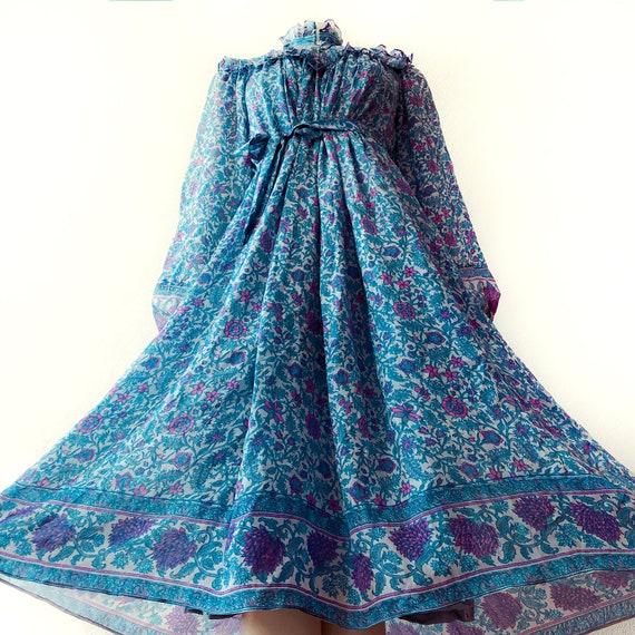 Rare 1970s Ritu Kumar 100% Silk Indian Dress Ethni