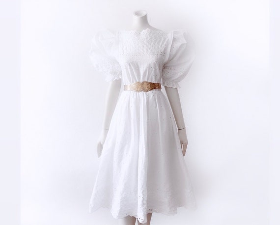 Vintage White Summer Dress Puffy Sleeves Lace