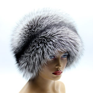 Woman&#39;s winter real fox fur hat grey