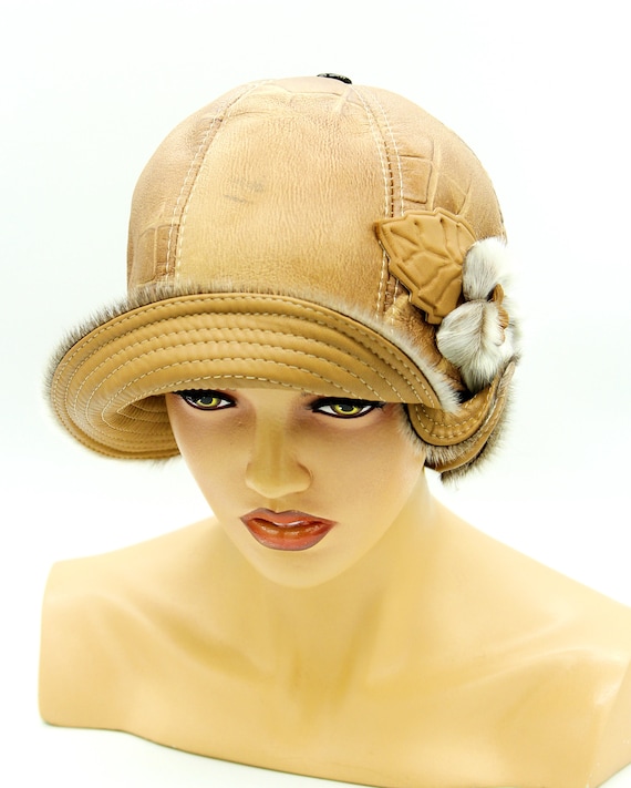 Vintage Sheepskin women\'s hat Spruce Sheepskin Hat | The Leather Works main image 2