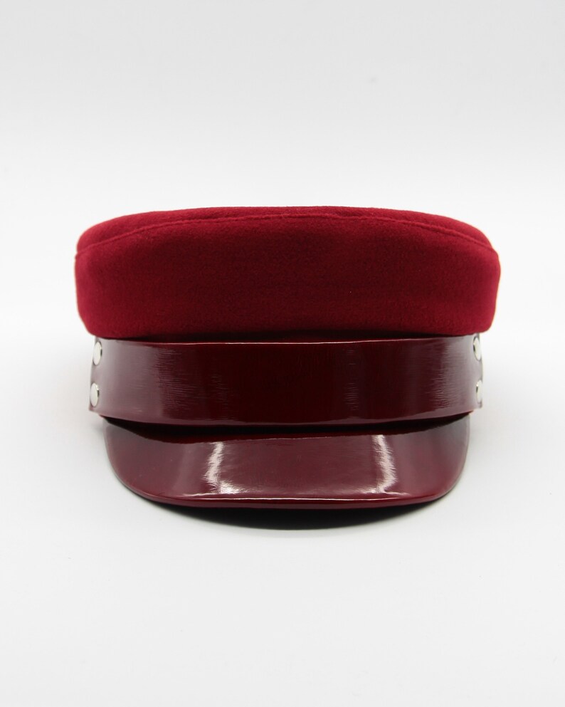 red fiddler cap