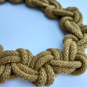 Macrame Necklace Tutorial Video Pattern for a Macrame Knot Two Colour Necklace image 6