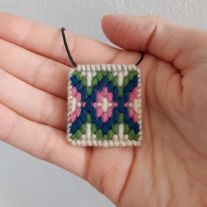 Bargello Necklace Kit and Tutorial Video image 3