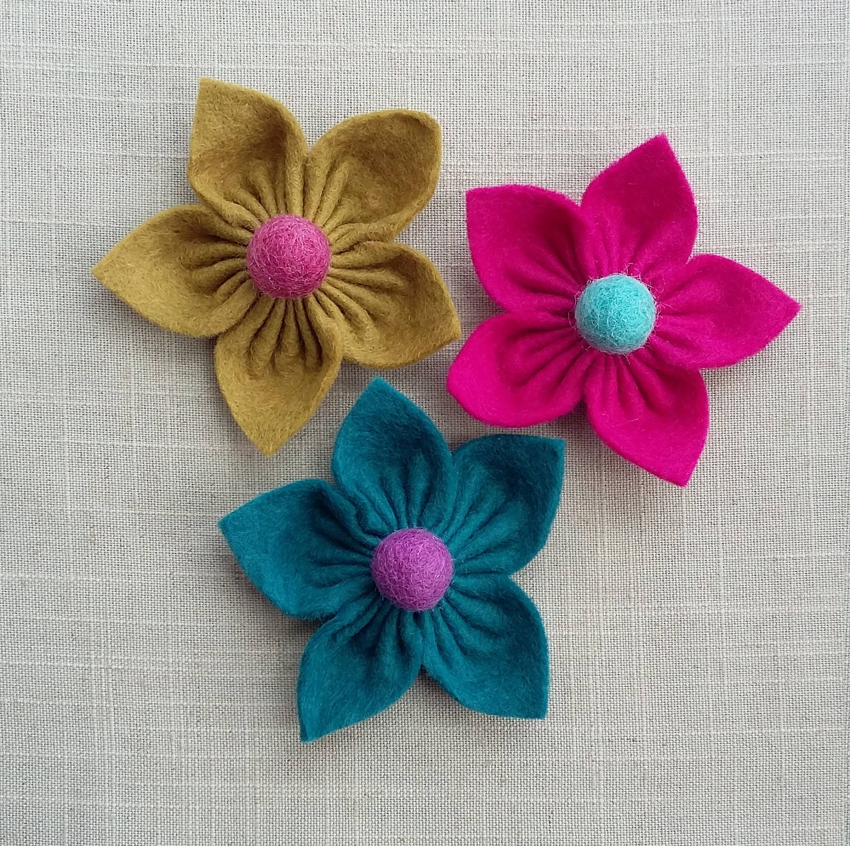 Felt Daisy Flower Tutorial: DIY Sewing Instructions (PDF Pattern)