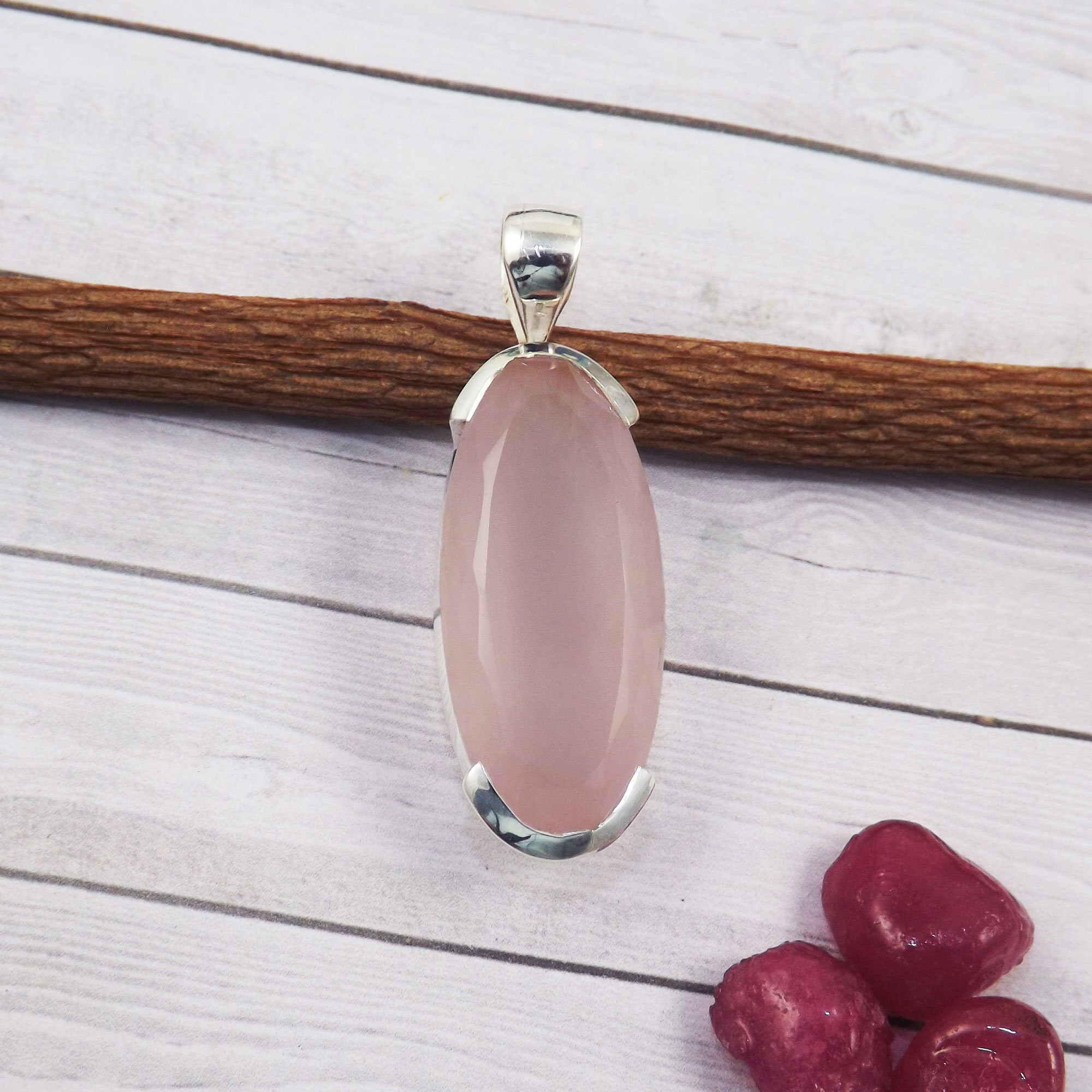 オーバルローズクォーツペンダント：925スターリングシルバー、ピンク