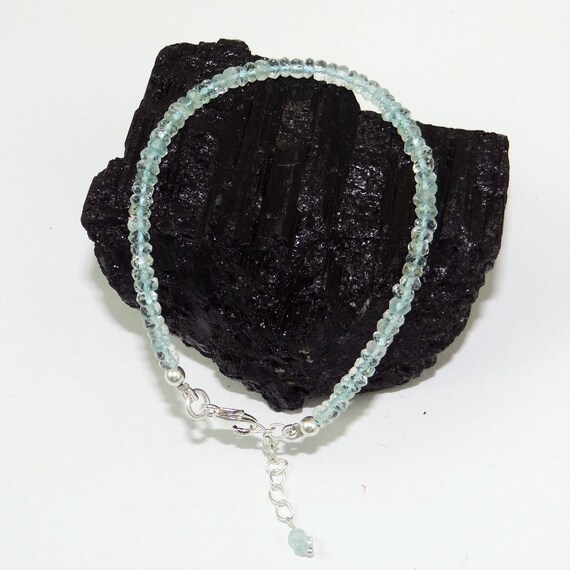 アクアマリンビーズブレスレット：ハンドメイド925スターリング