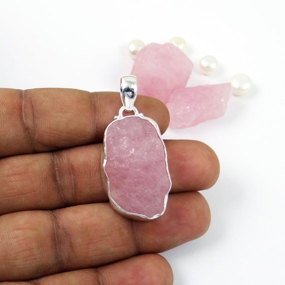 Raw morganite pendant deals