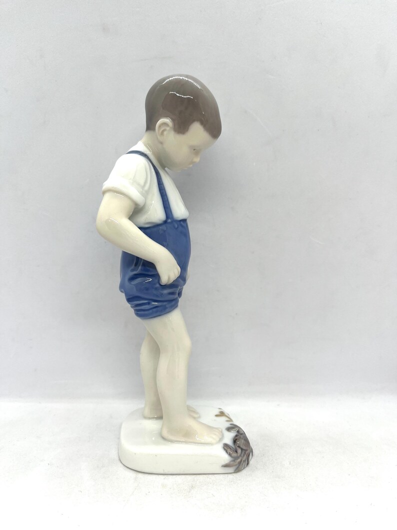 Bing and Grondahl, antique Danish Porcelain figurine, MINT condition Boy with Crab at his Foot, vintage Danish design image 2