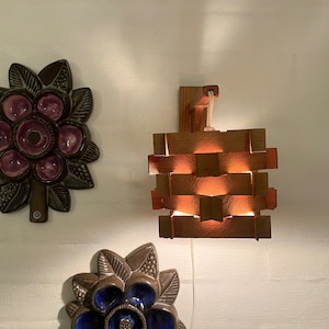 Pinewood sconce, handmade Swedish country style wall lamp, square pinewood shade on wall mount, vintage Danish design