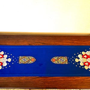 Danish Christmas table runner, vintage hand embroidered table runner with Angel Choir, Danish handcraft tradition 1950es/1960es
