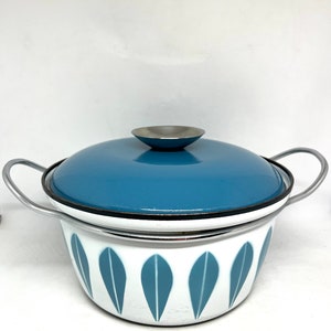 Cathrineholm Lotus enamel pot with lid, Rare Casserole with lid, Norwegian design by Grete Prytz Kittelsen, vintage Scandinavian kitchenware