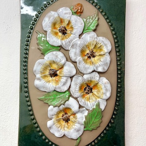 JIE Gantofta Sweden, large 32 x 20,5 cm ceramic plaque, White flowers framed with Green glaze, Aimo Nietosvuori design Swedish vintage