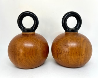Bodum vintage Salt and Pepper set, Teak and black cast Iron “Ball Boy” by Nissen for Bodum Denmark, vintage Danish design