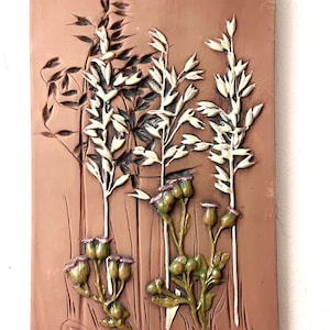 JIE Gantofta Suède, État neuf, plaque en céramique de 31,5 x 20,5 cm avec de l'avoine et des fleurs, design vintage suédois Aimo Nietosvuori