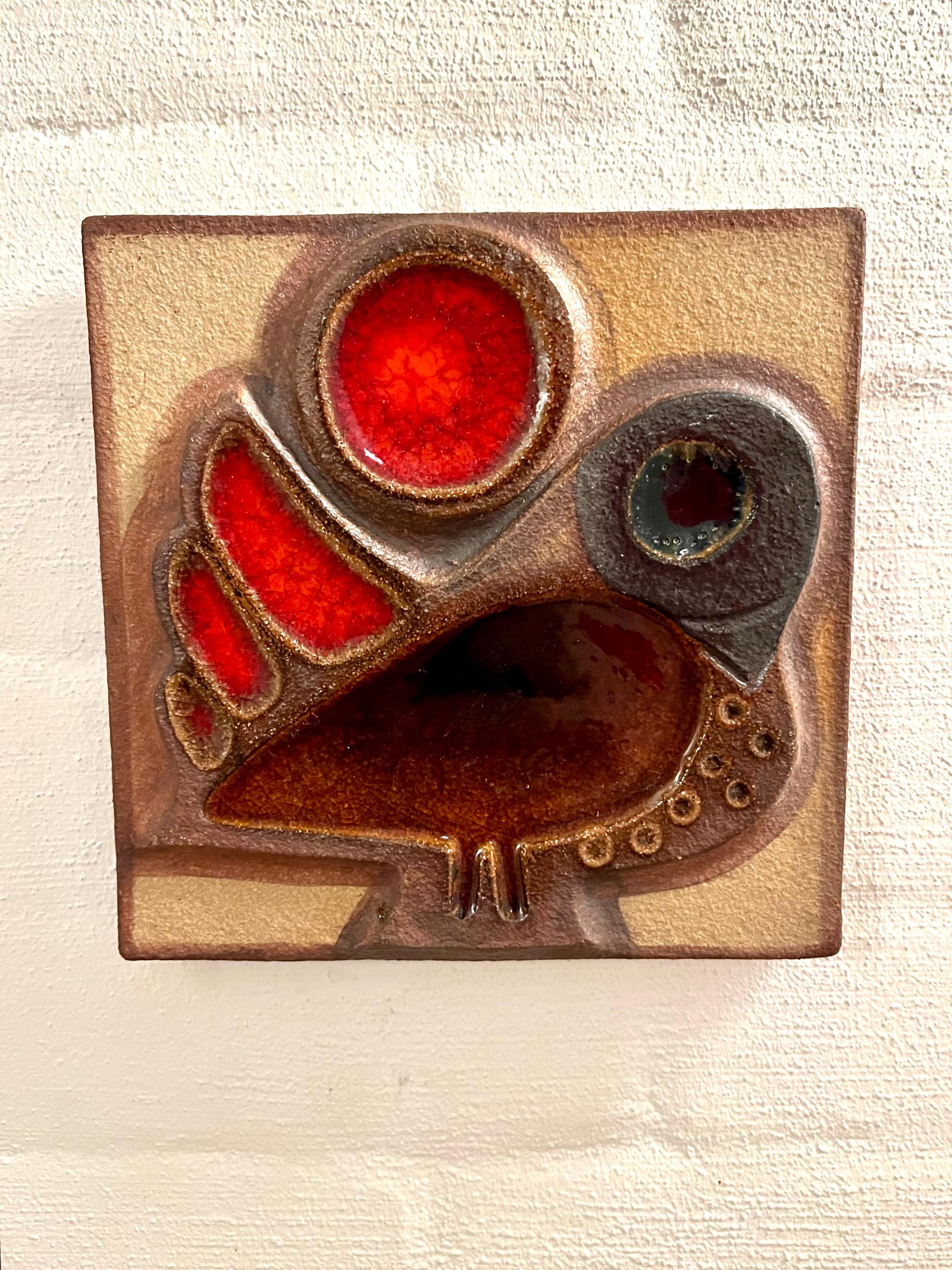 Soholm Ceramic Wall Plate With Bird Looking Left 3574-4, Noomi