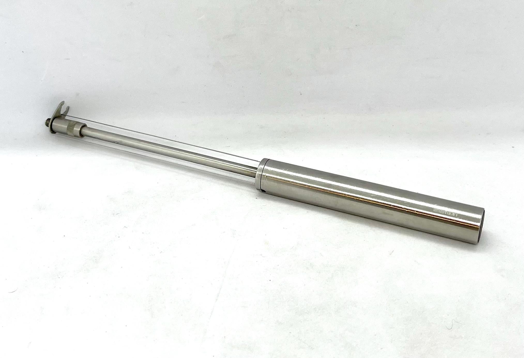 ステルトン チーズ スライサー、ピーター ホルムブラッドがステルトン