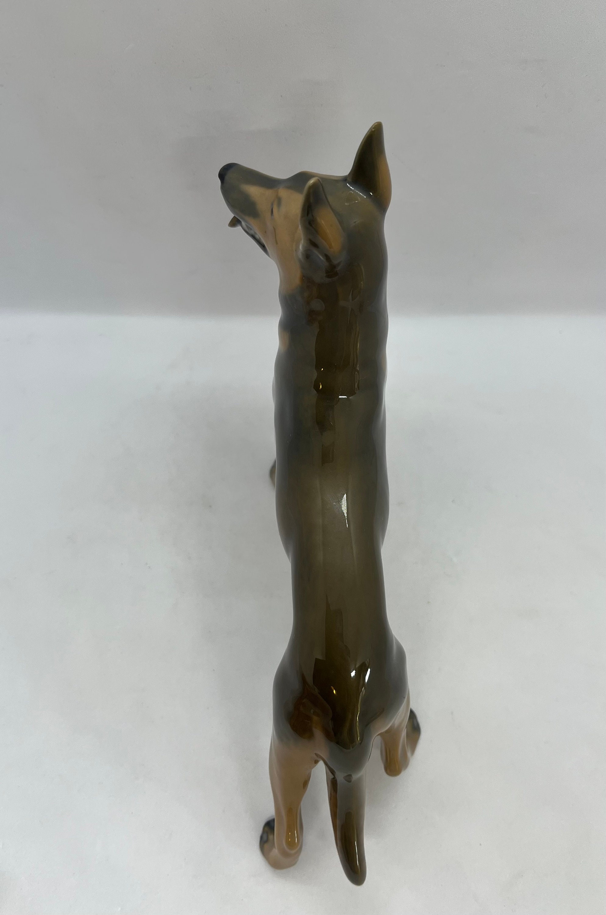 ロイヤル コペンハーゲン ジャーマン シェパード ドッグ フィギュア