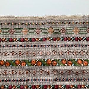 Danish vintage hand embroidered square piece, for framing, pillow or foot Stool, Danish handcraft tradition 1940es/1950es