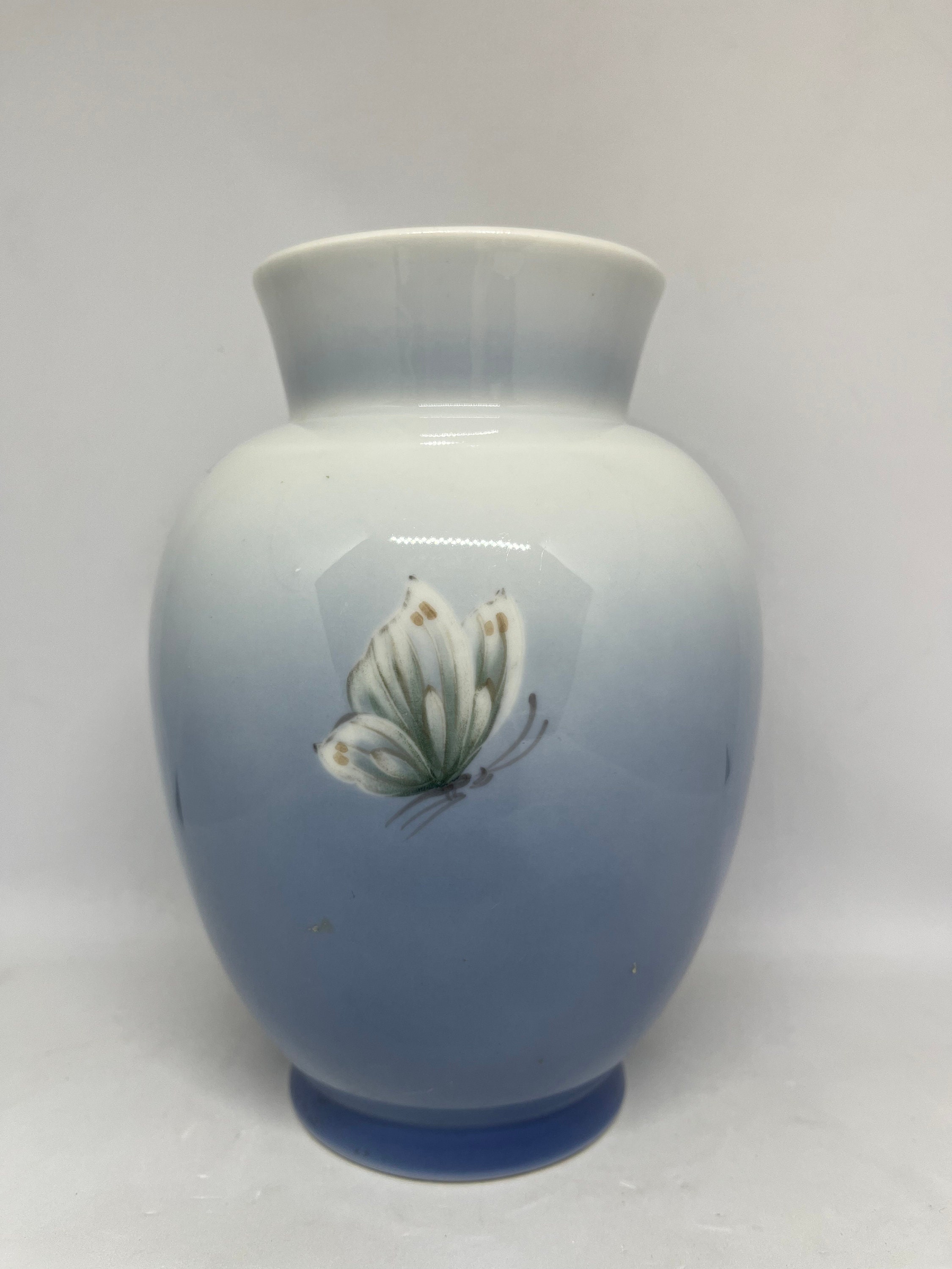 ロイヤルコペンハーゲン　デンマーク　ヴィンテージ花瓶 ロイヤルコペンハーゲン」ヴィンテージの花瓶が新入荷 | ibukiya ブログ