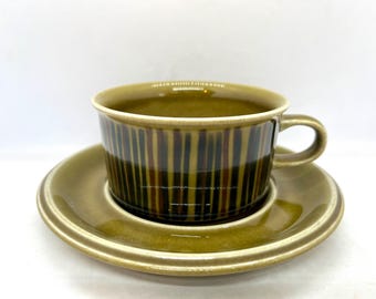 Arabia Kosmos teacup duo sets, mint condition sets designed by Gunvor Olin-Grönqvist, vintage Finnish design