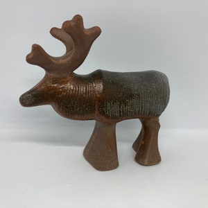 Lisa Larson keramiek Rendier 1976, Gustavsberg Zweeds vintage design