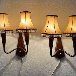 Dänische Teakholz Wandlampen, vintage Set von zwei DOUBLE Wandlampen inklusive Schirme, dänisch Mid Century Wandlampe Design