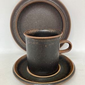 Arabia Ruska coffee cup trio sets, mint condition sets designed by Ulla Procopé, vintage Finnish design