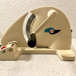 Eva slicer, original Beige Danish design all purpose slicer, Eva 1950es iconic household necessity