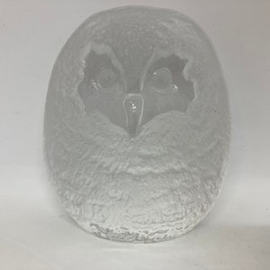 Swedish Glass, handmade vintage glass Owl Paperweight Figurine, Mats Jonasson, Royal Krona Scandinavian Art Glass, Swedish design