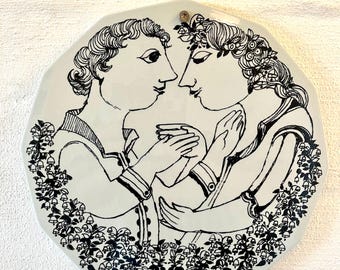 Bjorn Wiinblad-plaquette, uiterst zeldzame originele Nymølle-wandplaat uit de jaren 60, 'Lente' uit de serie The Seasons, display of wandbord