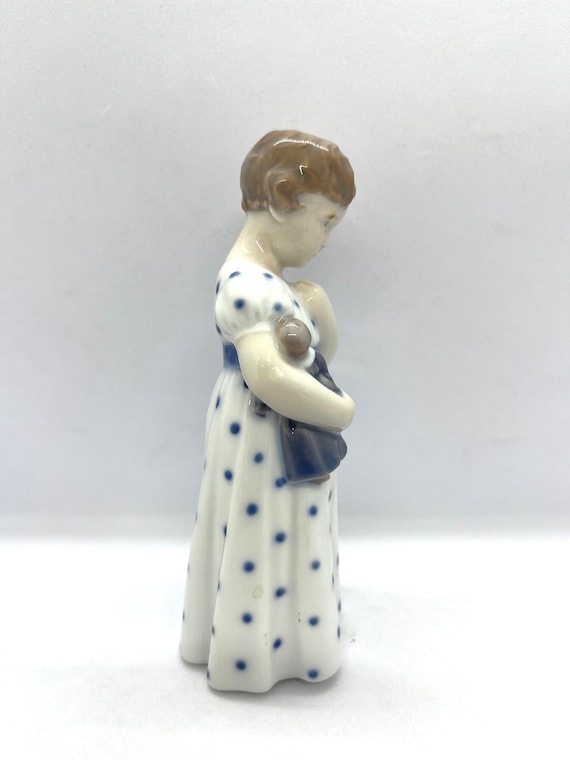 ロイヤルコペンハーゲンの少女の置物、アンティークの人形と少女の置物